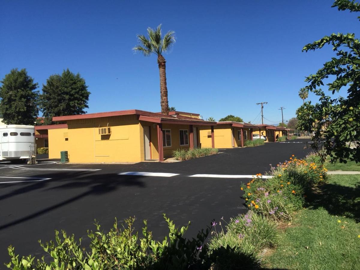 Royal Inn And Suites Hemet Exterior photo