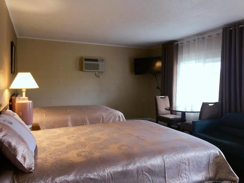 Royal Inn And Suites Hemet Exterior photo